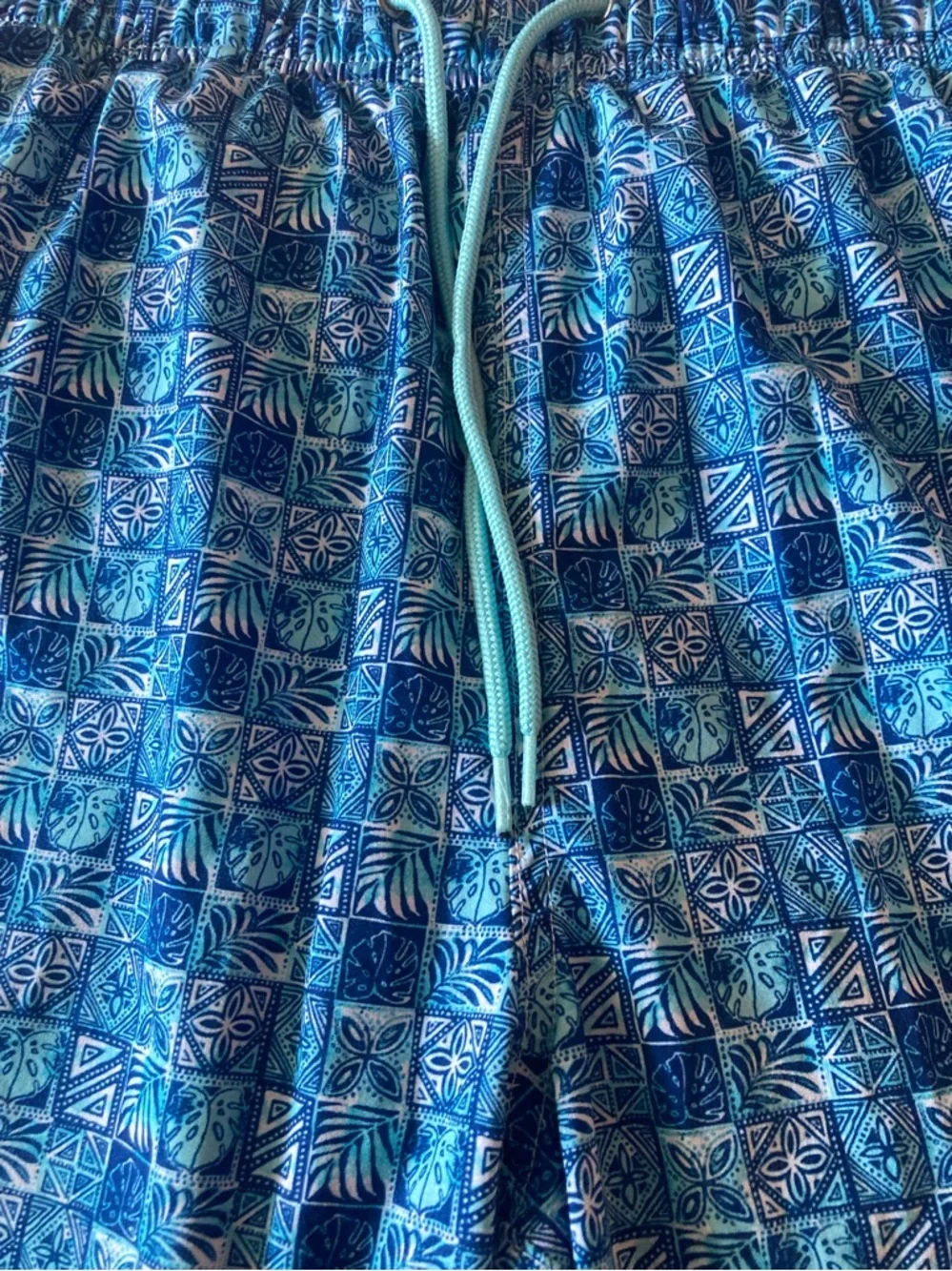 Caribbean Mens XL Blue Mosaic Swim Trunks like new